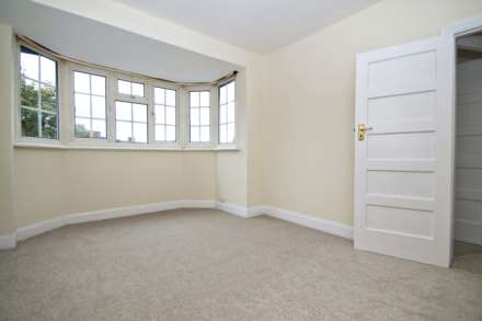 Portland Avenue, New Malden, Image 8