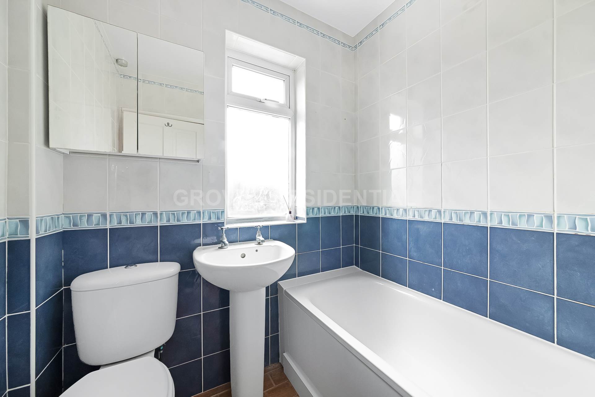 Ronelean Road, Surbiton, Image 12