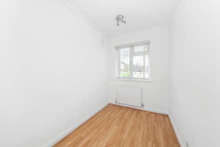 Ronelean Road, Surbiton, Image 11