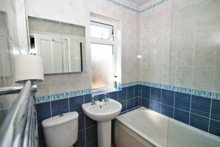 Ronelean Road, Surbiton, Image 10