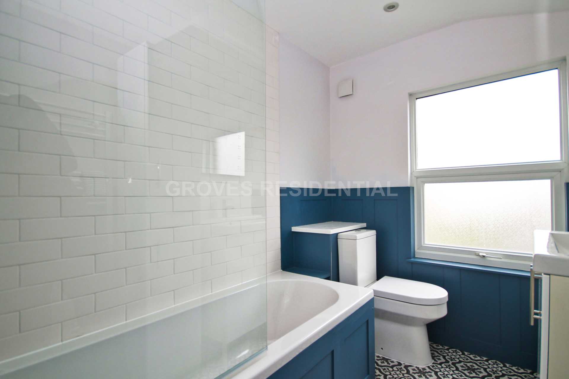 Queens Road, New Malden, Image 11