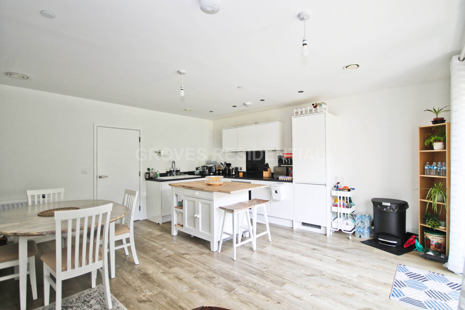Powdermill Close, New Malden, Image 4