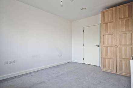 Powdermill Close, New Malden, Image 12