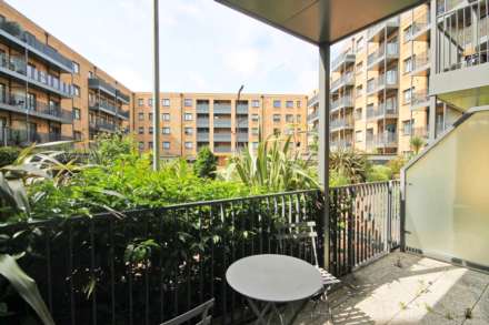 Powdermill Close, New Malden, Image 13