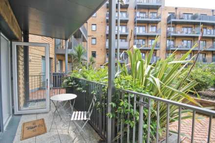 Powdermill Close, New Malden, Image 2