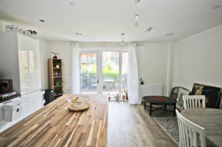 Powdermill Close, New Malden, Image 6