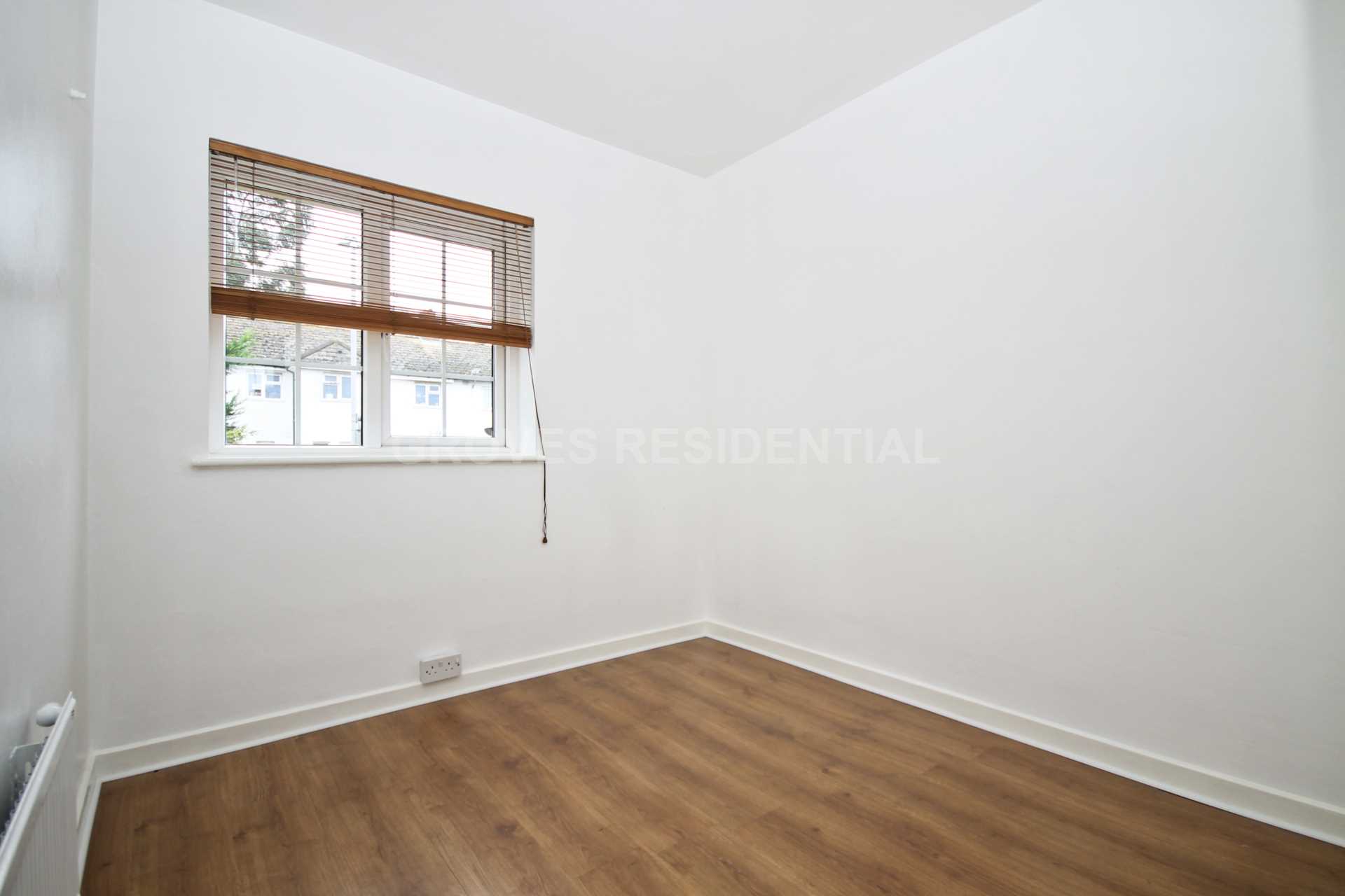 The Crescent, New Malden, Image 12