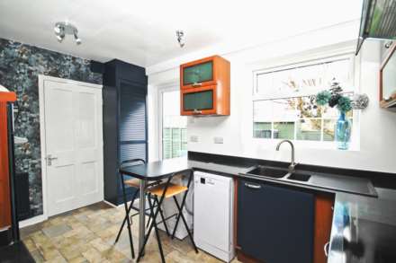 The Crescent, New Malden, Image 2
