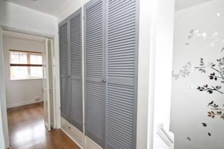 The Crescent, New Malden, Image 7
