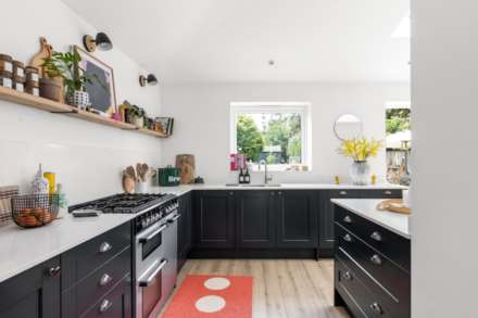 Ancaster Crescent, New Malden, Image 9
