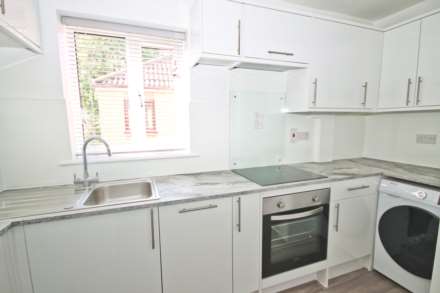 Chestnut Grove, New Malden, Image 4