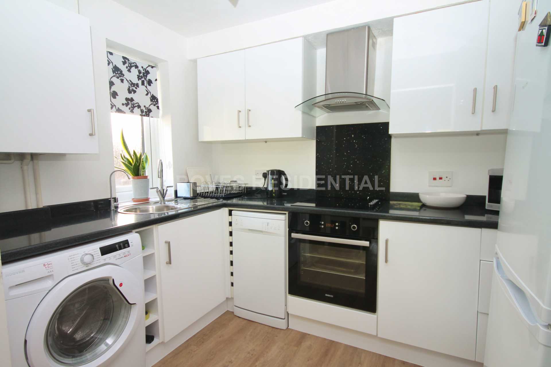 Dukes Avenue, New Malden, Image 6