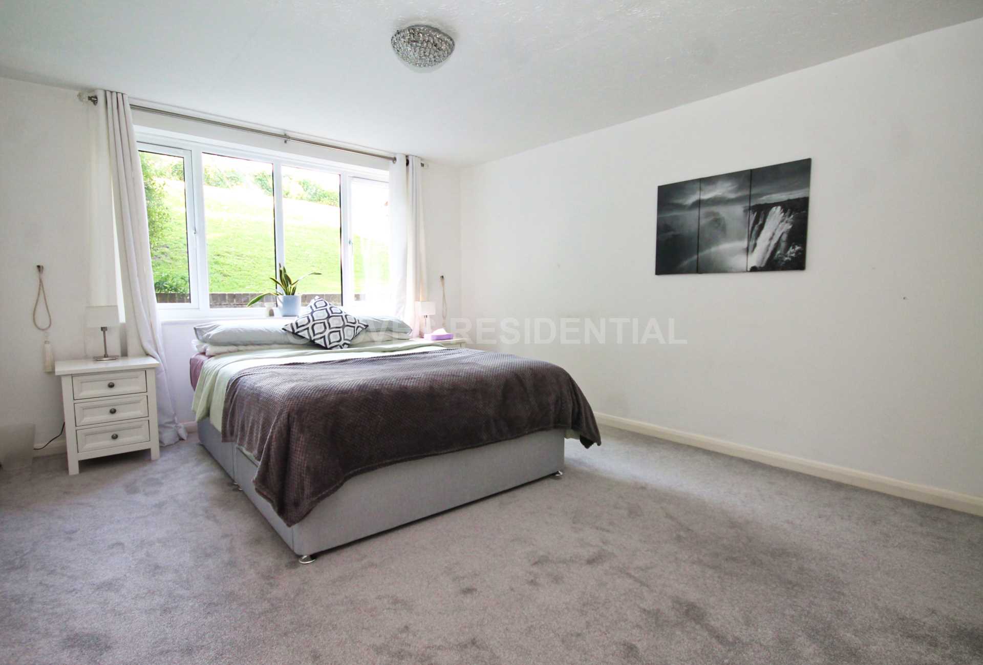 Dukes Avenue, New Malden, Image 8