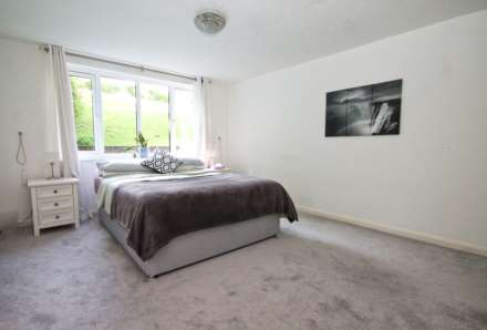 Dukes Avenue, New Malden, Image 8