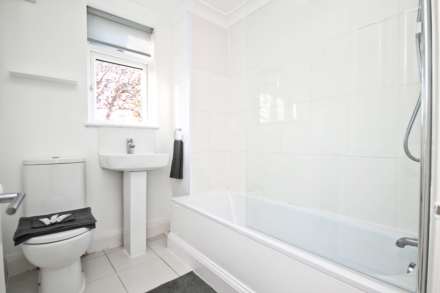 Stanley Avenue, New Malden, Image 8