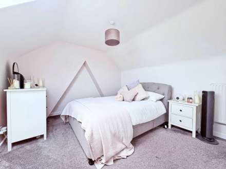 Adela Avenue, New Malden, Image 7