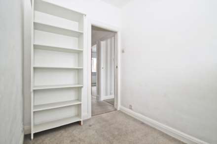 Tennyson Avenue, New Malden, Image 17