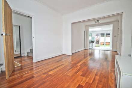 Tennyson Avenue, New Malden, Image 6