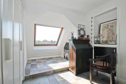 The Green, New Malden, Image 13