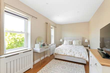 Acacia Grove, New Malden, Image 14