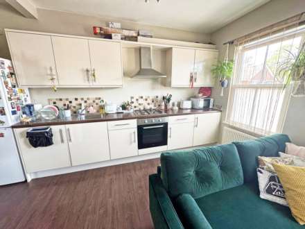 Richmond Grove, Surbiton, Image 3