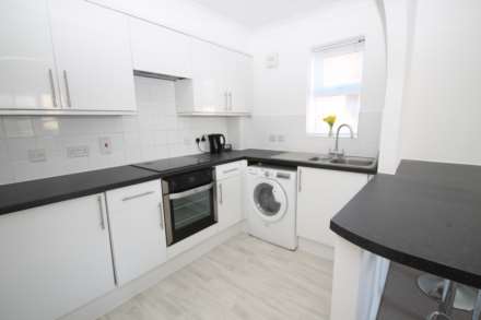 Dukes Avenue, New Malden, Image 3