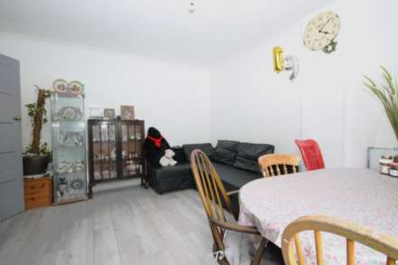 Claremont Avenue, New Malden, Image 2