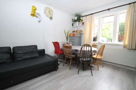 Claremont Avenue, New Malden, Image 5