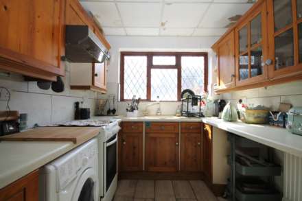 Acacia Grove, New Malden, Image 7
