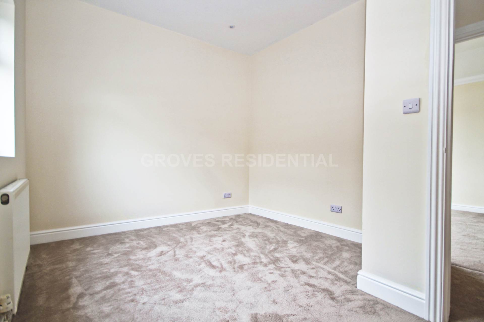Aldridge Rise, New Malden, Image 9