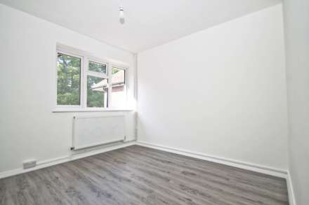 Chestnut Grove, New Malden, Image 12