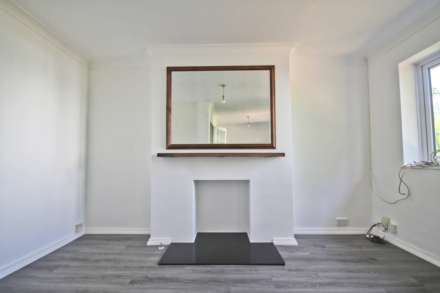 Chestnut Grove, New Malden, Image 5