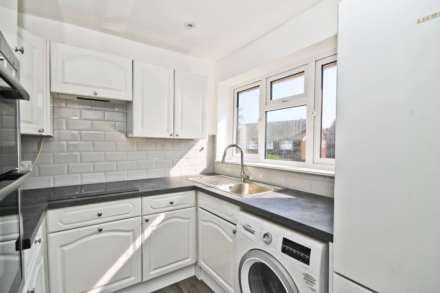 Chestnut Grove, New Malden, Image 6