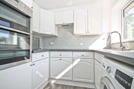 Chestnut Grove, New Malden, Image 7