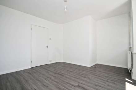 Chestnut Grove, New Malden, Image 9
