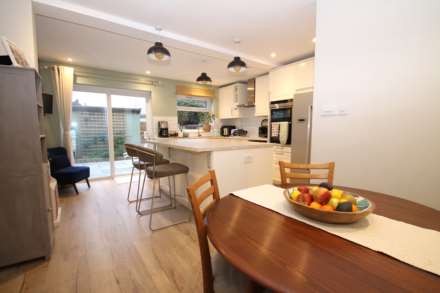 Southwood Drive, Surbiton, Image 6