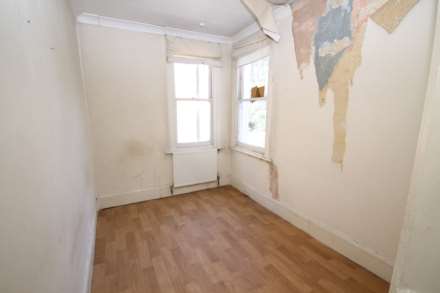 Chestnut Grove, New Malden, Image 12