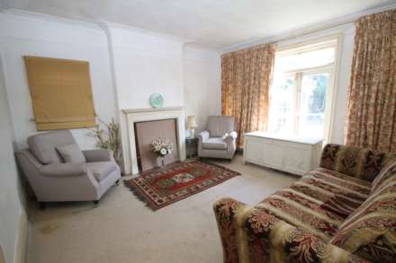 Chestnut Grove, New Malden, Image 2