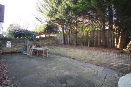 Warbank Lane, Kingston Upon Thames, Image 10