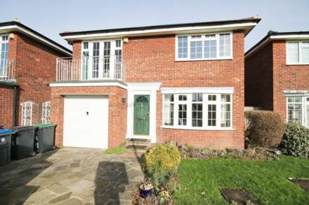4 Bedroom Detached, Maria Theresa Close, New Malden
