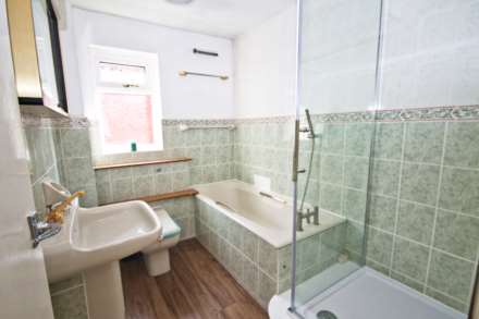 Maria Theresa Close, New Malden, Image 11
