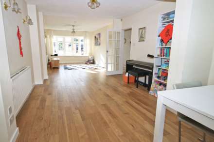 Maria Theresa Close, New Malden, Image 4