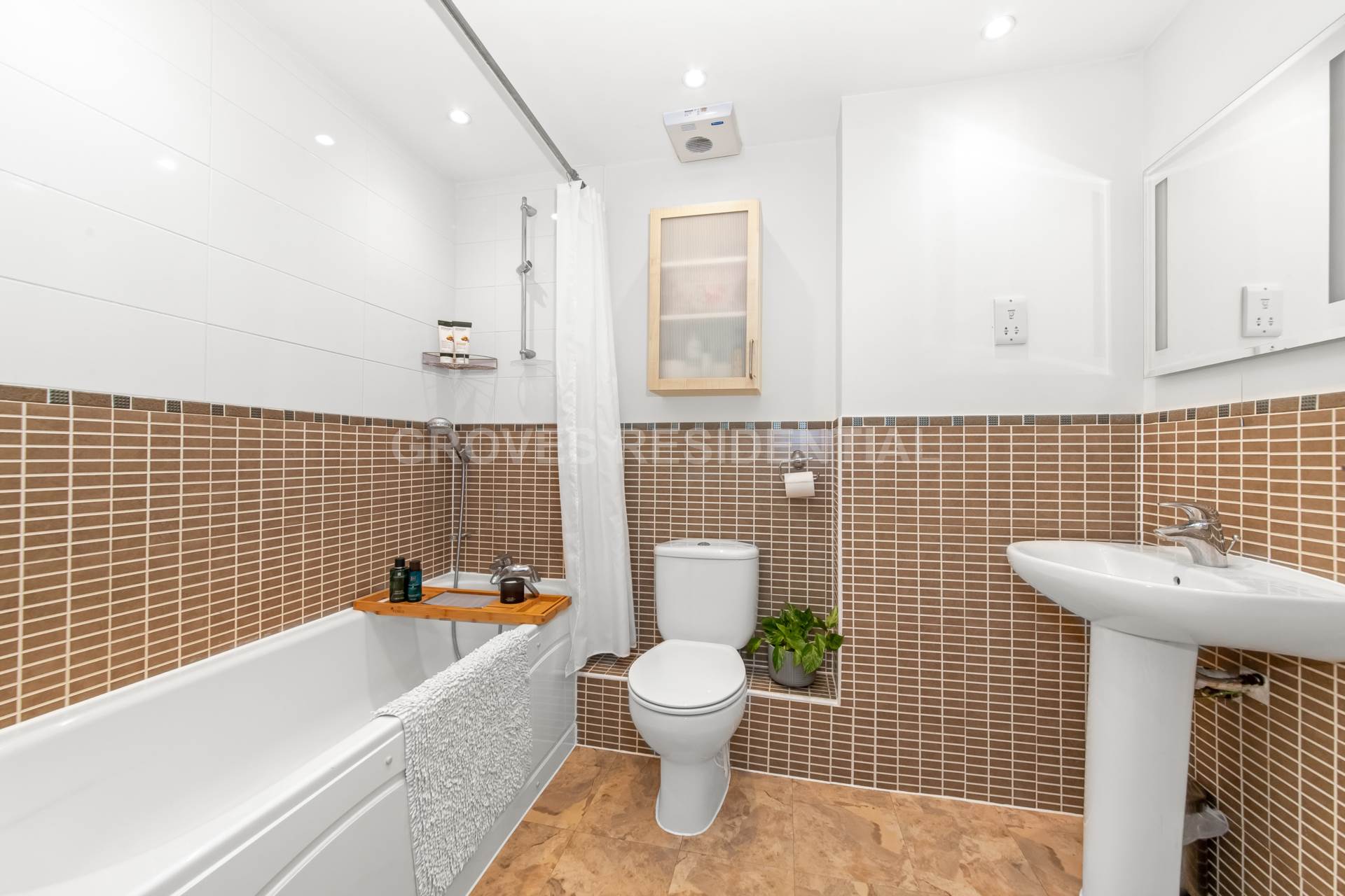 Carrington Court, New Malden, Image 12