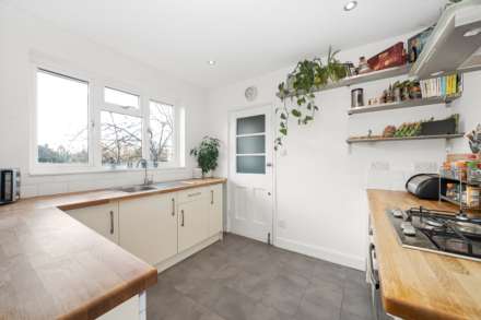 West Barnes Lane, New Malden, Image 3