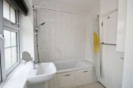 Laburnum Grove, New Malden, Image 11