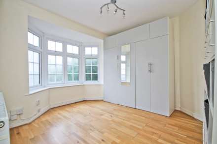 Laburnum Grove, New Malden, Image 4
