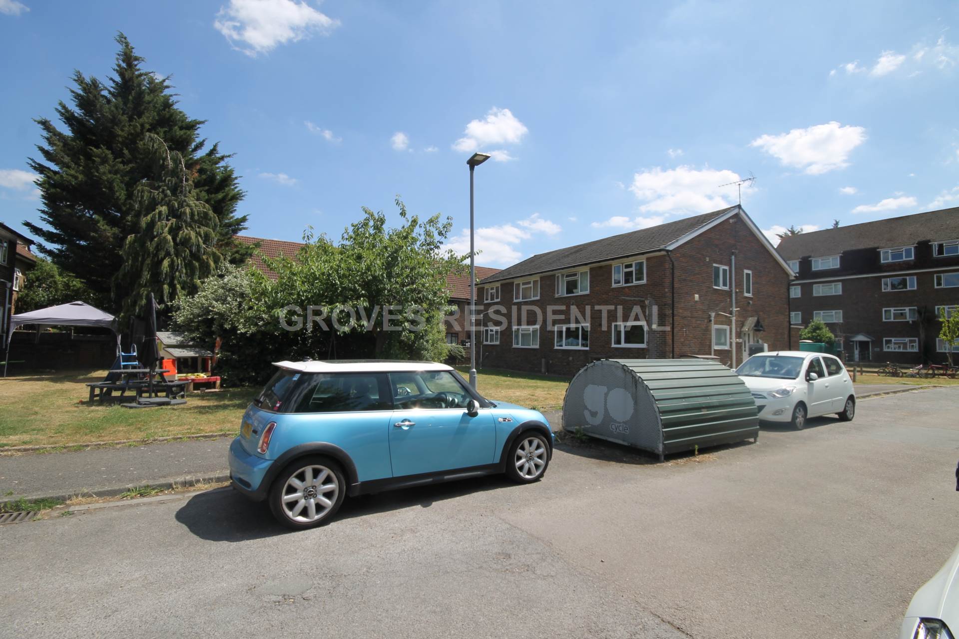 Acacia Grove, New Malden, Image 8