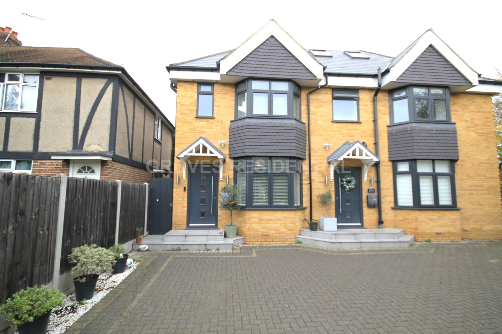 Lawn Close, New Malden, Image 18