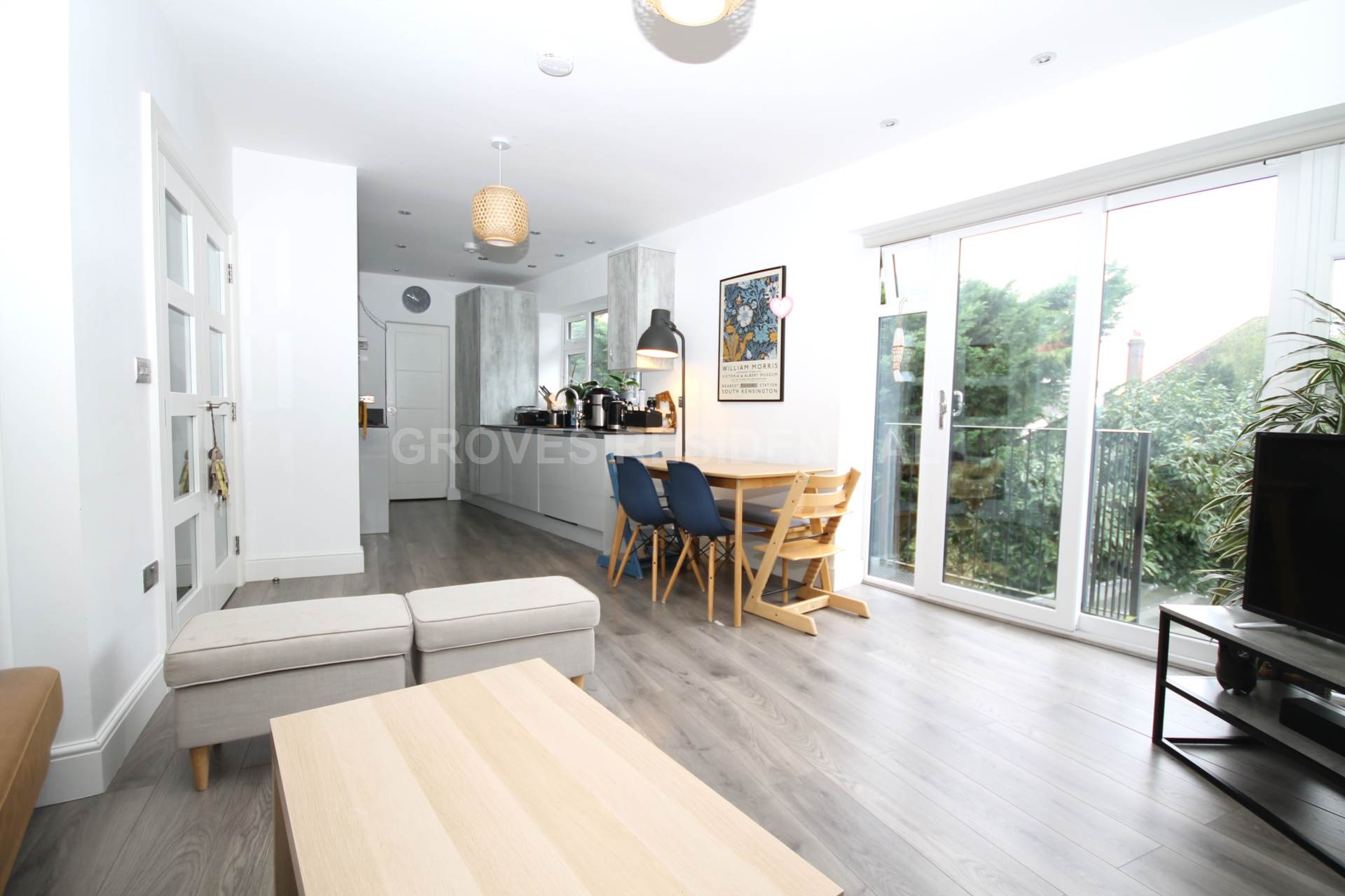 Lawn Close, New Malden, Image 3