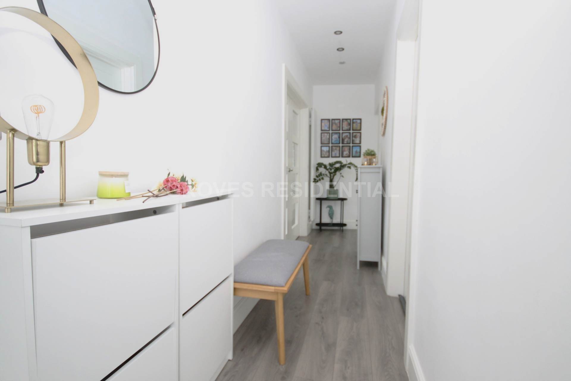 Lawn Close, New Malden, Image 6